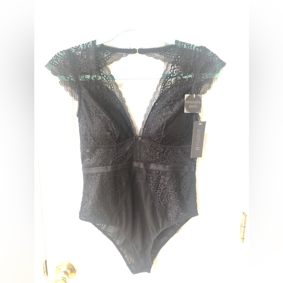 Sophie B Lace Body Suit Black Sz M open back MUST HAVE PIECE - Picture 1 of 8